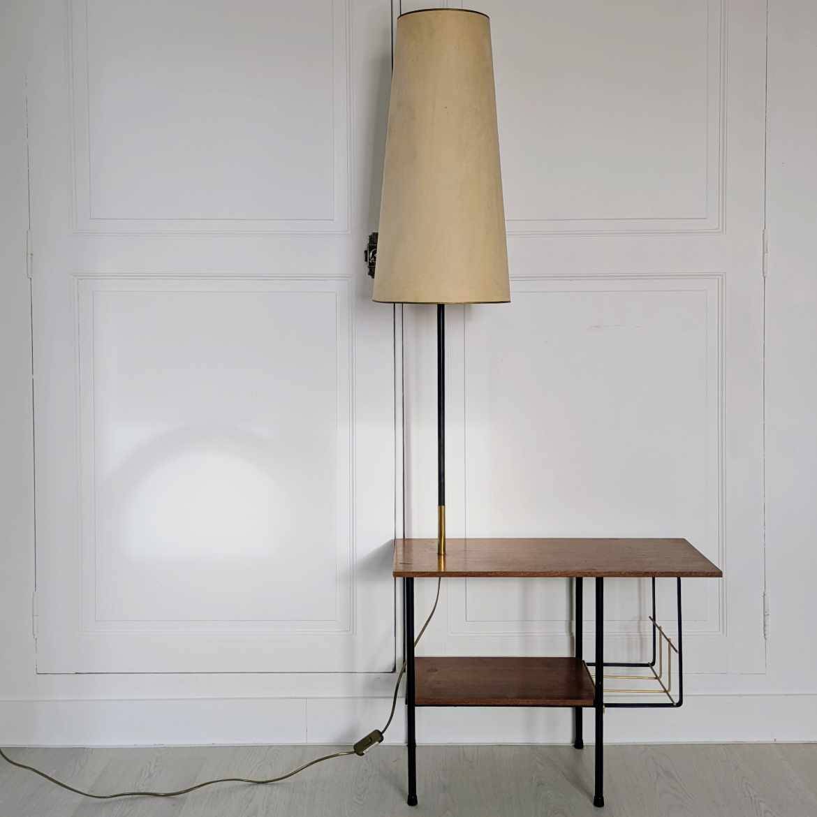 Floor lamp