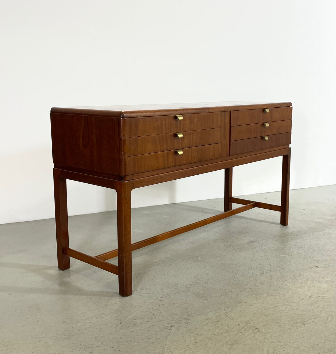 Danish console with drawers in mahogany 1940s