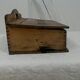 Boite à cirage en bois , vintage