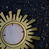 Miroir Soleil Sunburst œil de sorcière en résine doré style mid-century