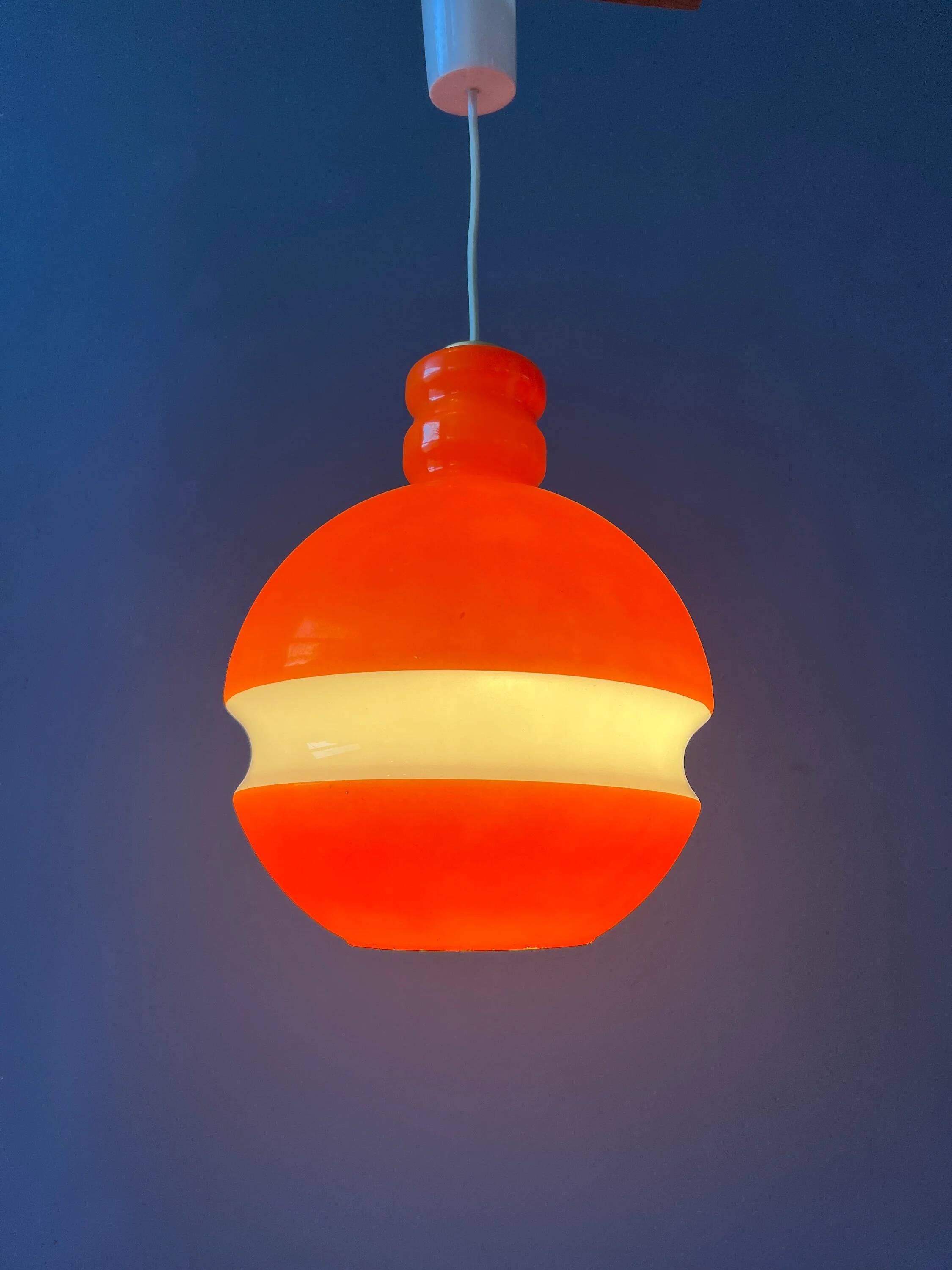 Suspension en verre Peill & Putzler mid-century orange et blanc