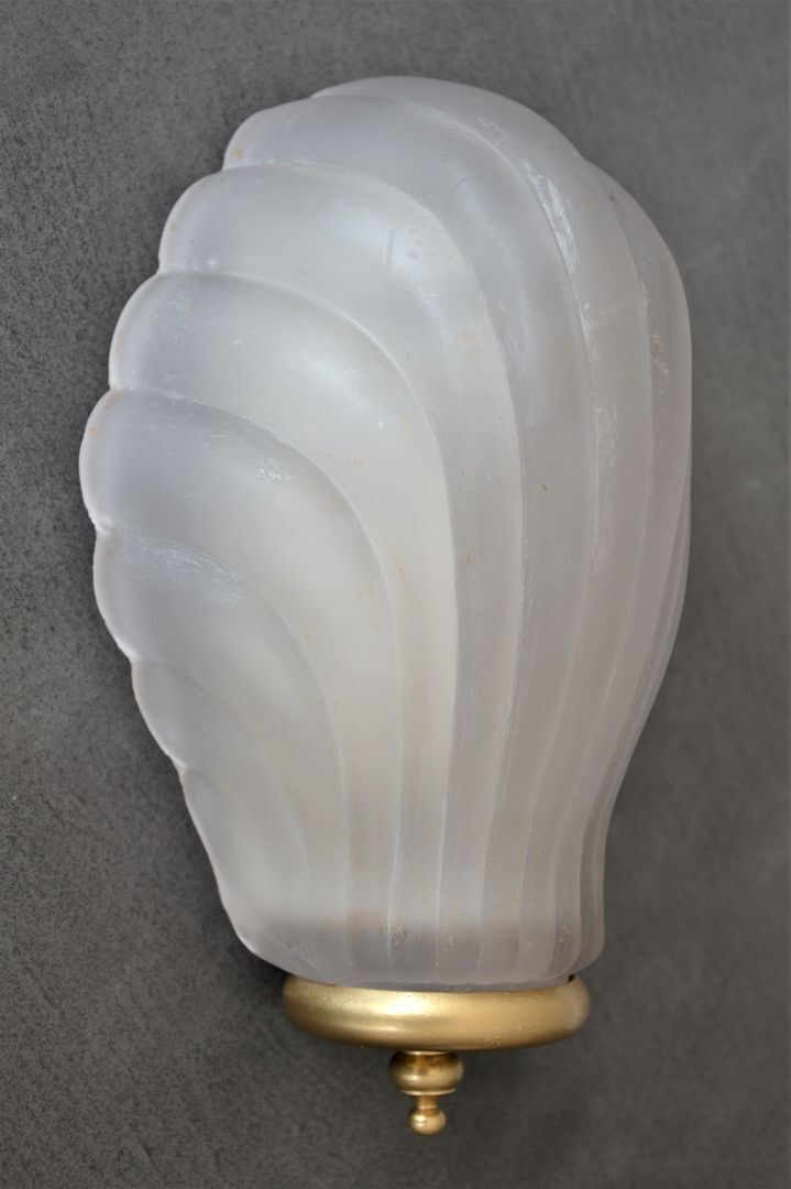 Vintage glass shell wall lamp