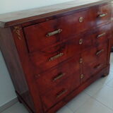 Commode ancienne en noyer massif