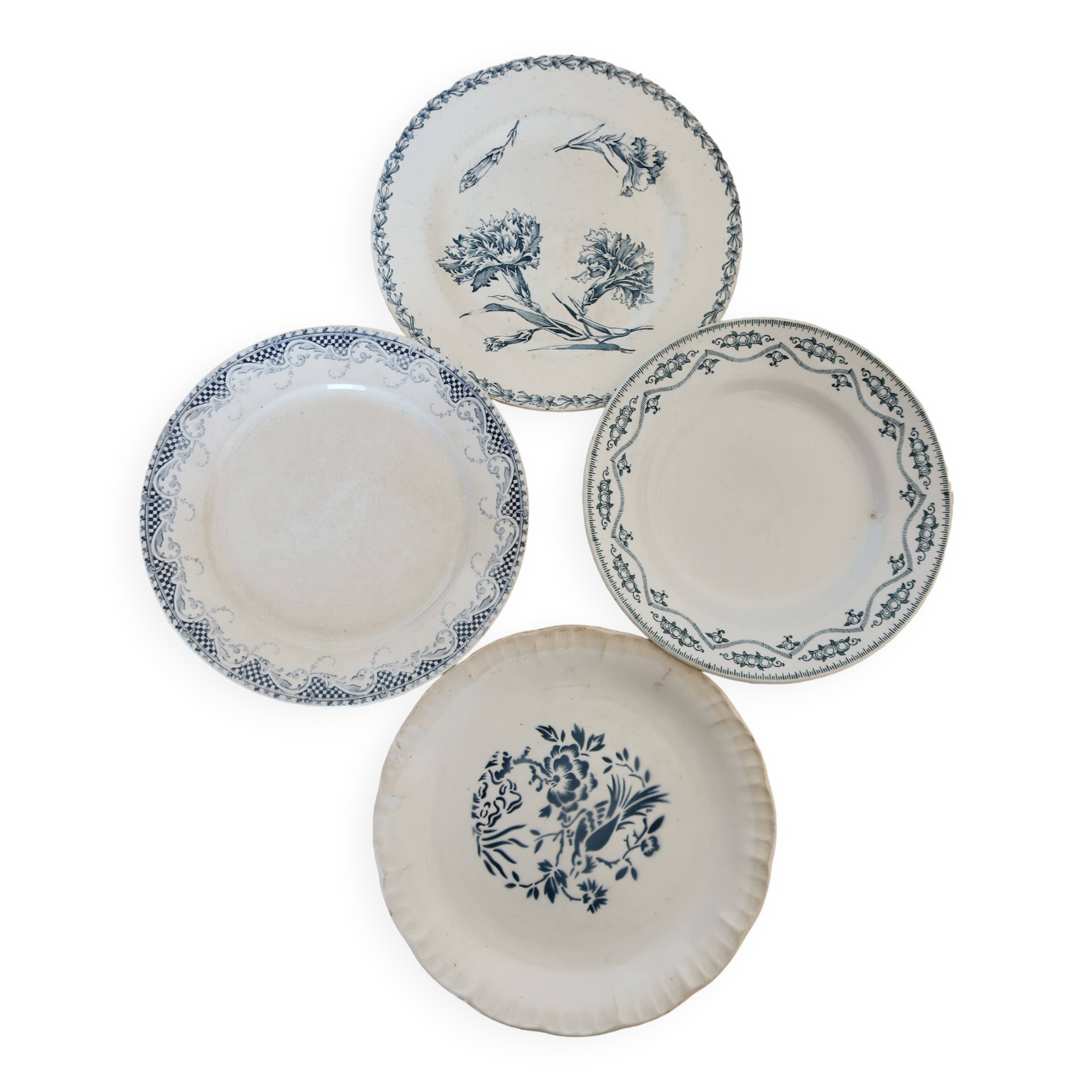 4 assiettes plates anciennes terre de fer faience bleue dépareillées