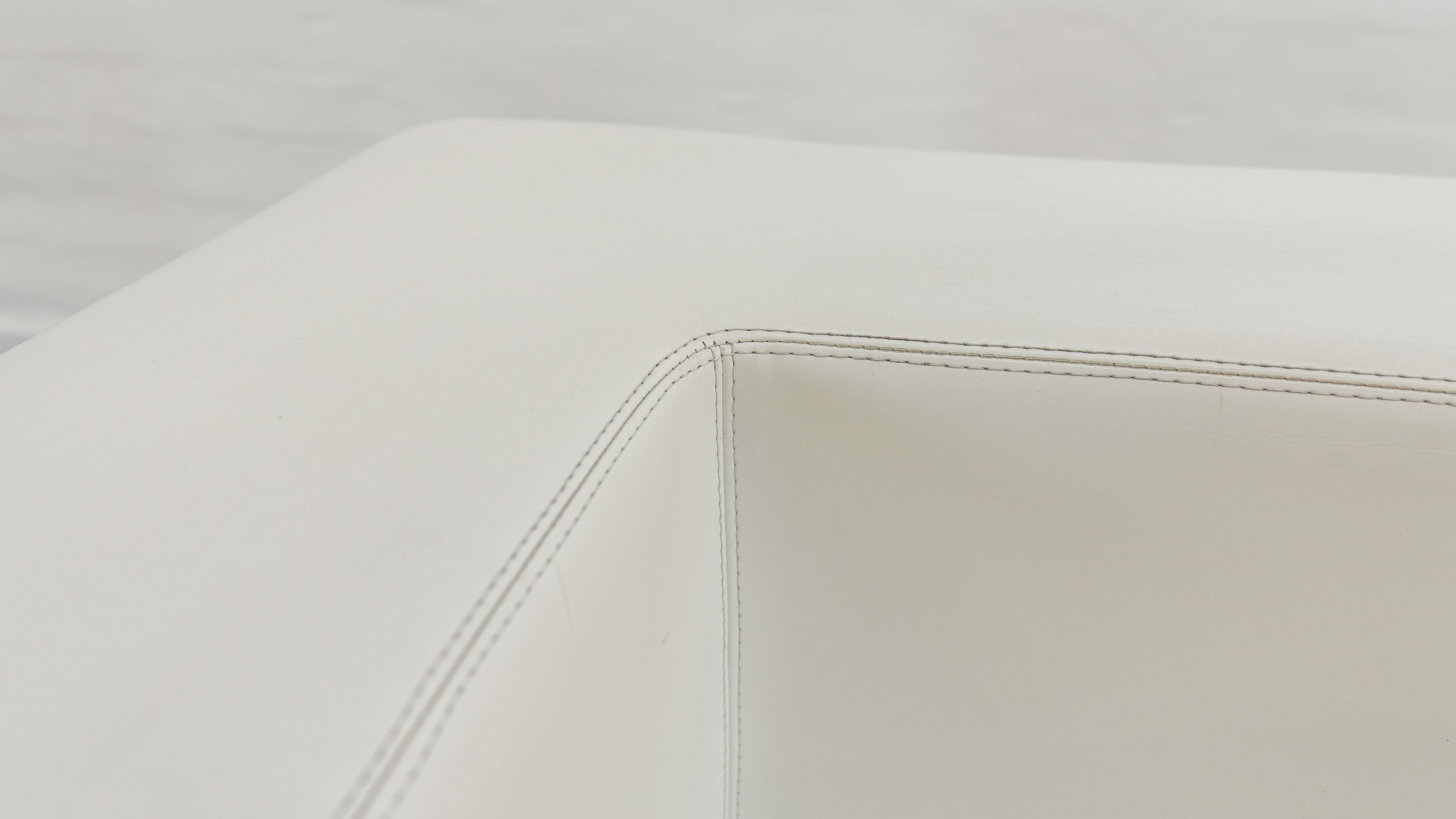 Pair of vintage Throw Away Armchairs by Willie Landels for Zanotta, white Vinyl