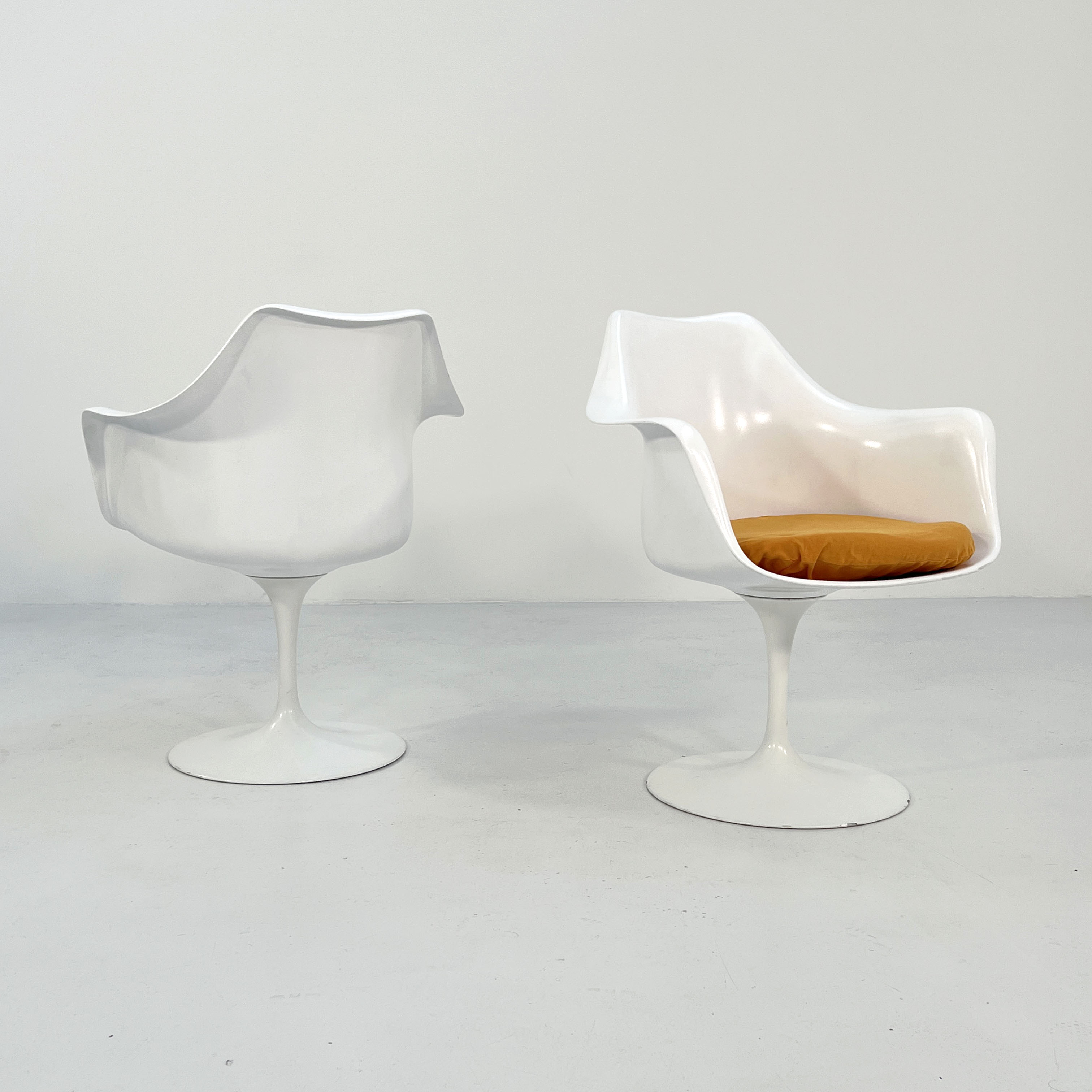 Pair of Swivel Tulip Armchairs by Eero Saarinen for Knoll, 1970