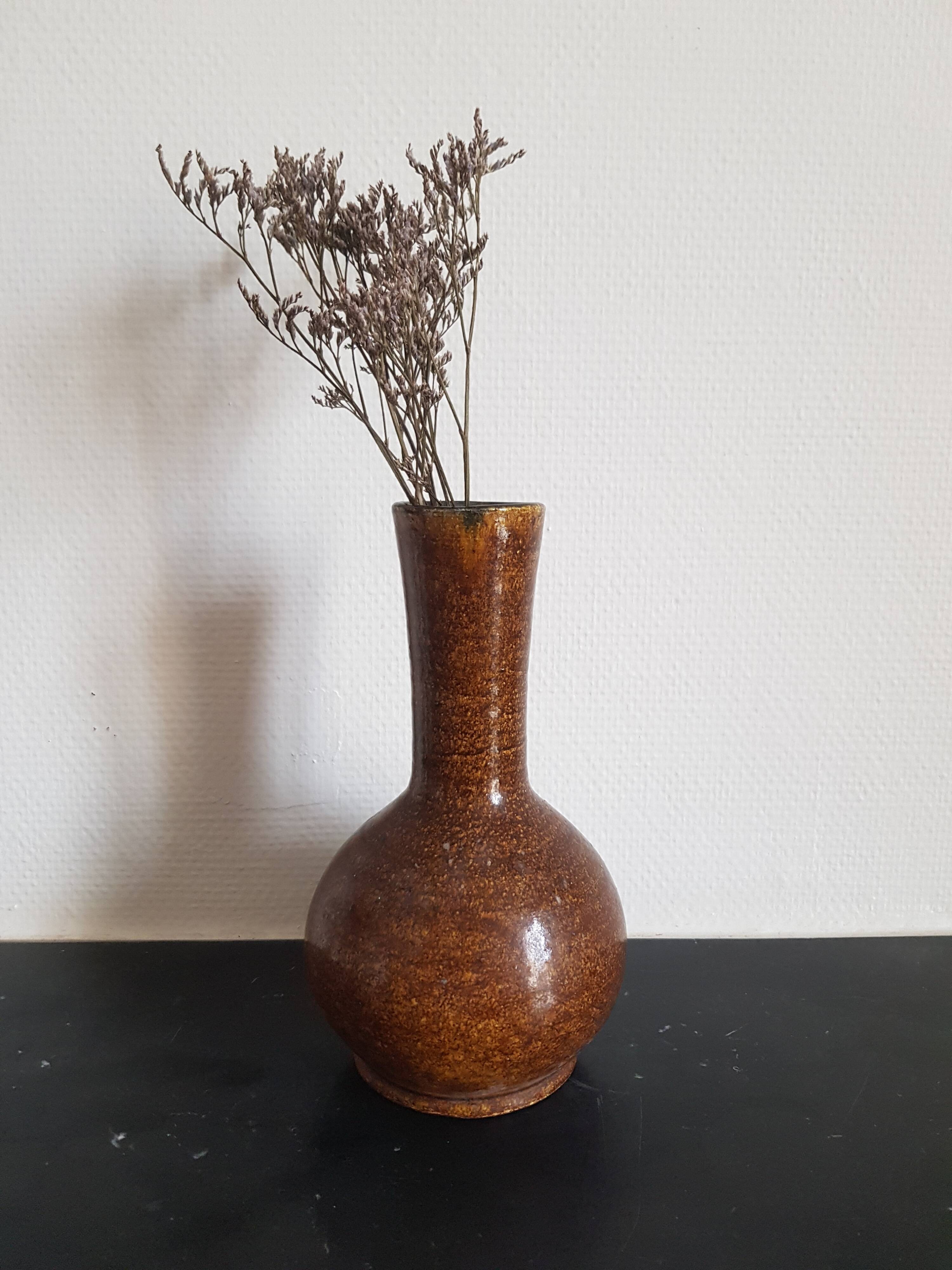 Accolay ceramic stoneware vase