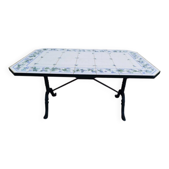 Bistro table in earthenware, designed by Vincent and Élisabeth Portier