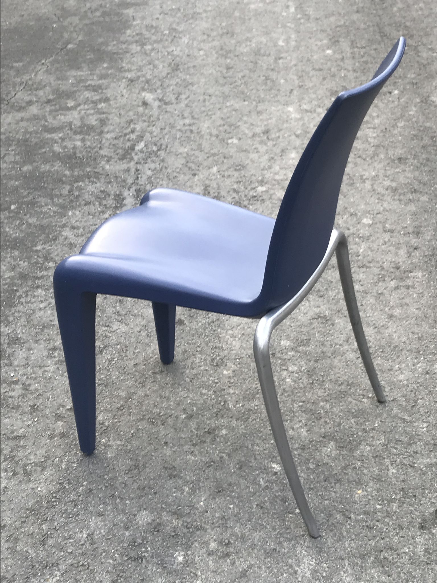 Chaise louis XX de Philippe starck 1990