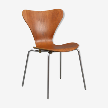 Chaise en teck Arne jacobsen pour Fritz Hansen