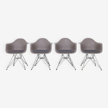 4x Chaise de salle à manger DAR par Charles & Ray Eames pour Vitra, 2013