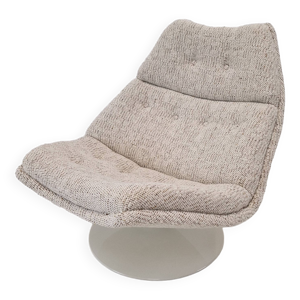 F511 Lounge Chair by - geoffrey harcourt