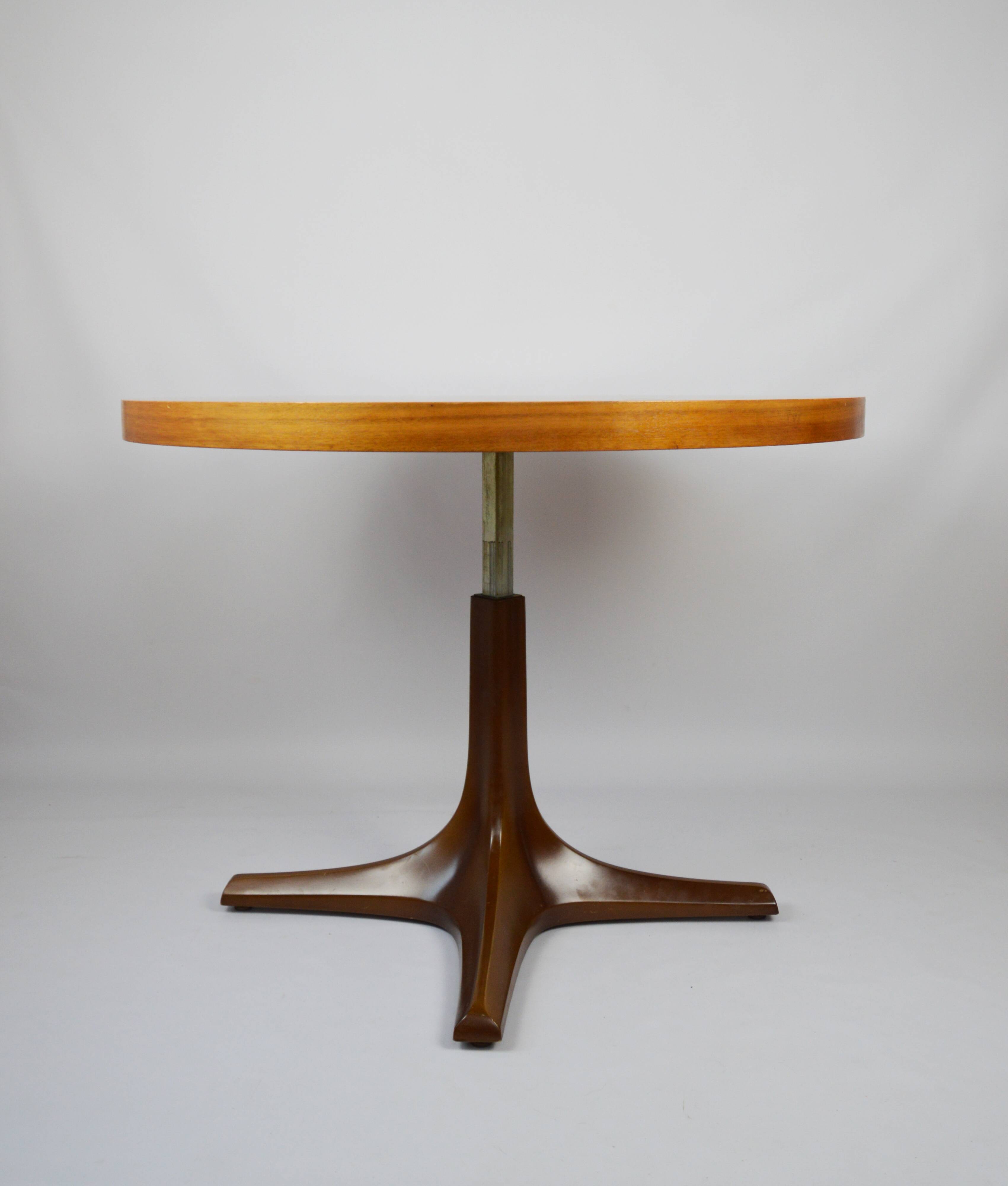 Ilse Mobel round table, Germany, 1970s