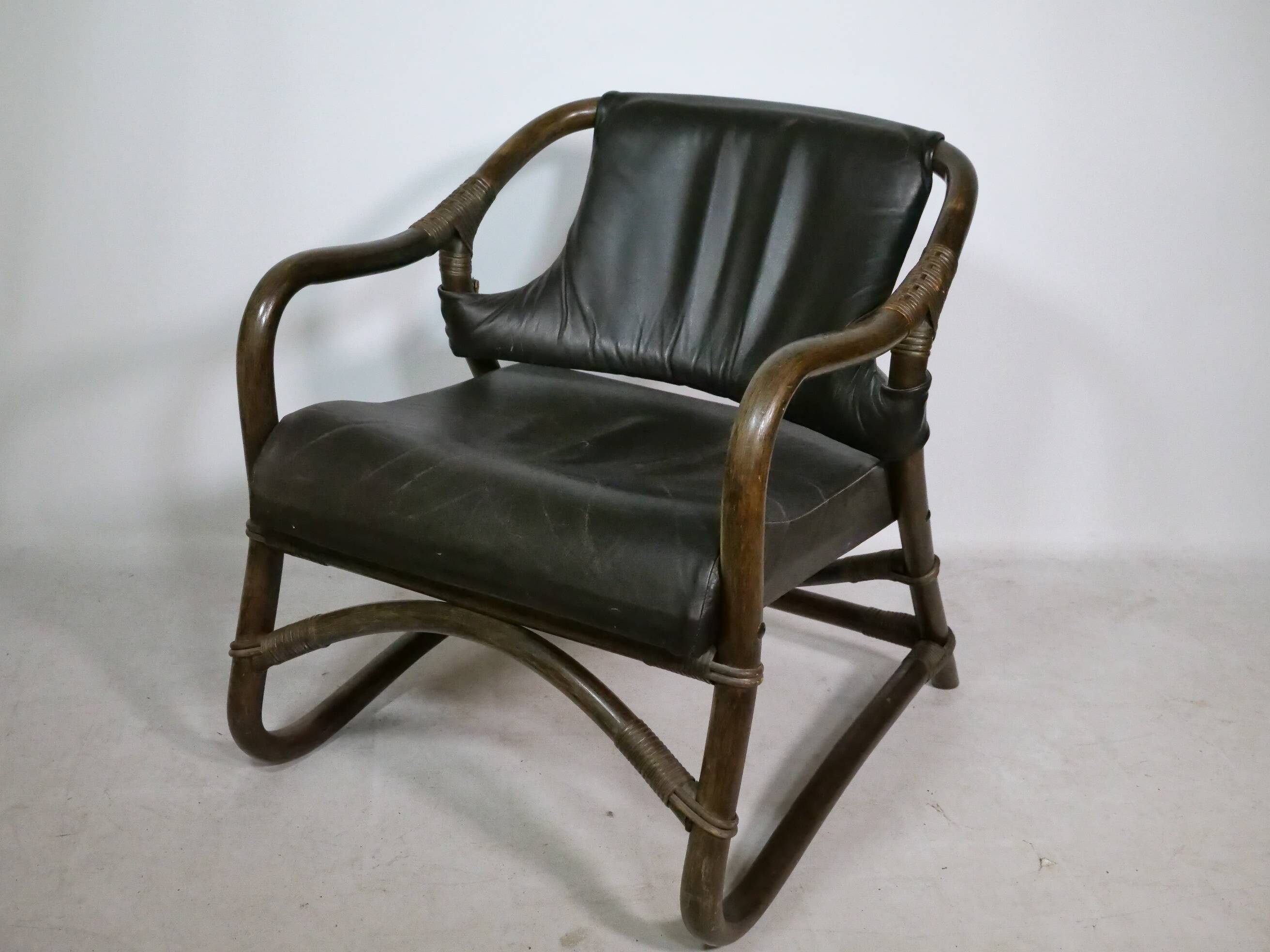 Fauteuils en bambou et cuir attribués à Horsnæs, lot de 2, années 1960