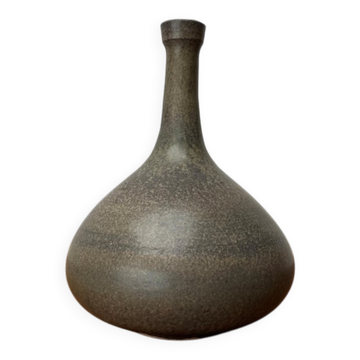 Mid-century minimalist studio pottery vase by Mathies Schwarze, Germany, 1960s.