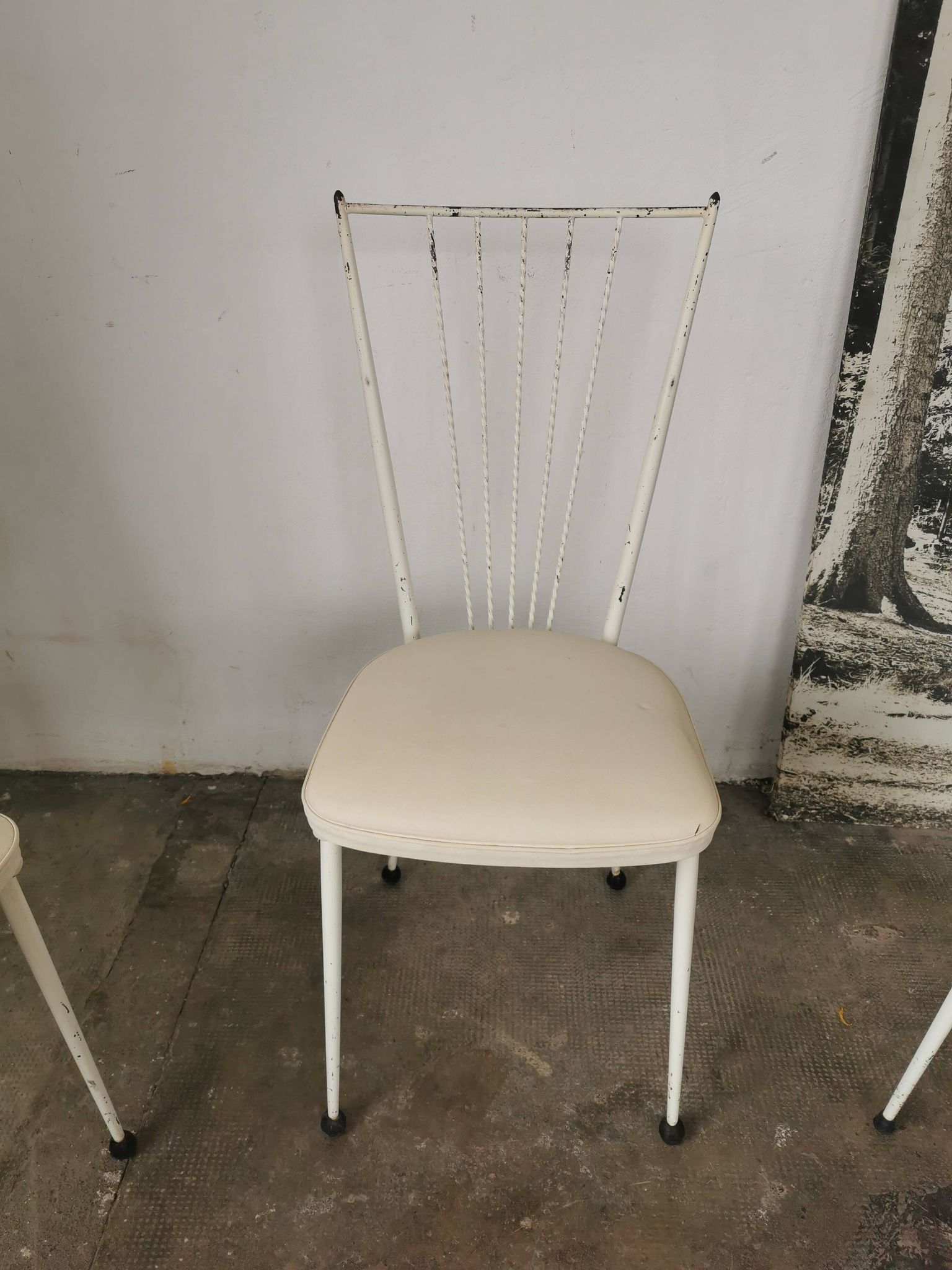 Set of 4 vintage chairs in metal and Skai