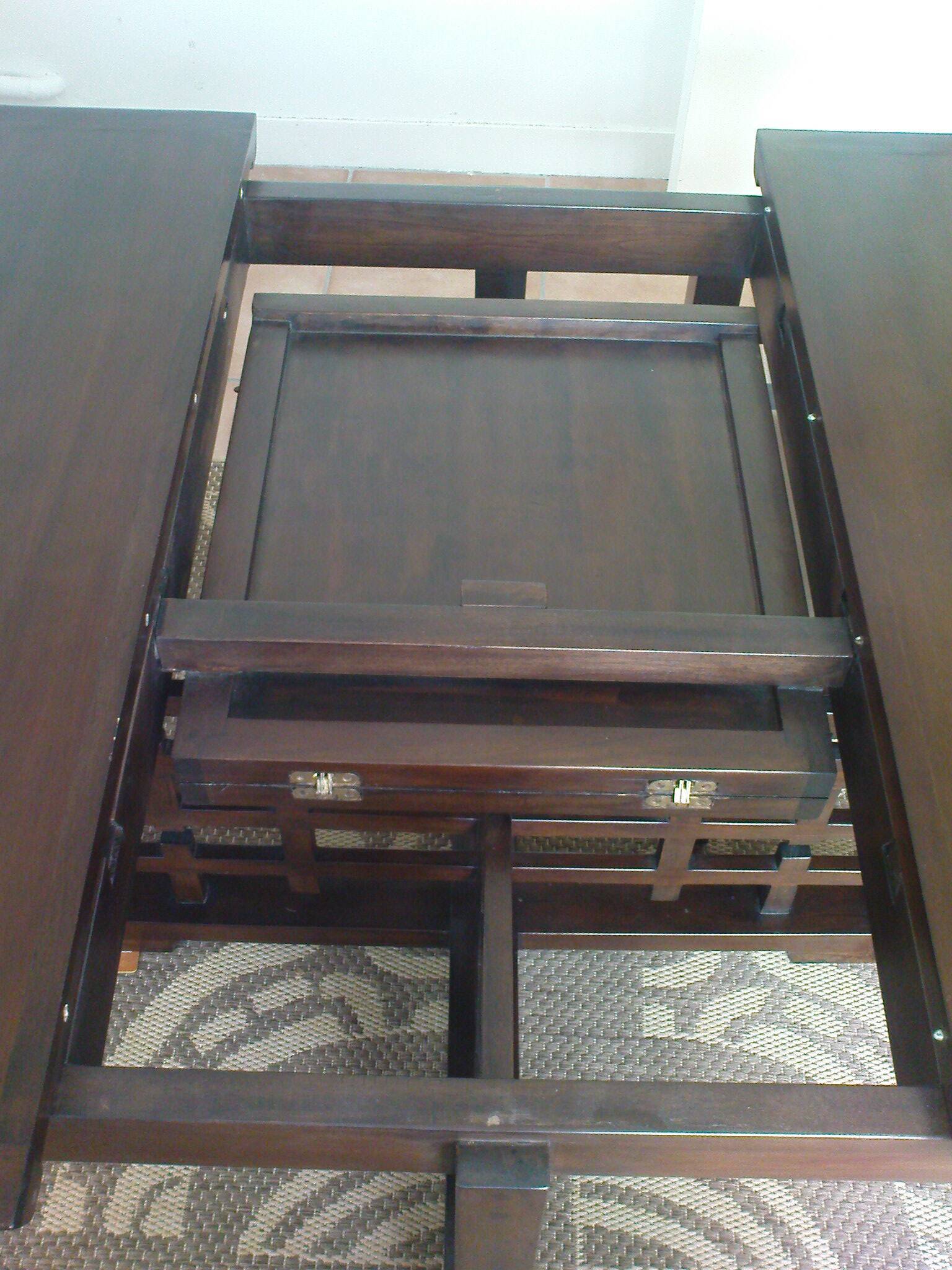 table basse et 4 chaises