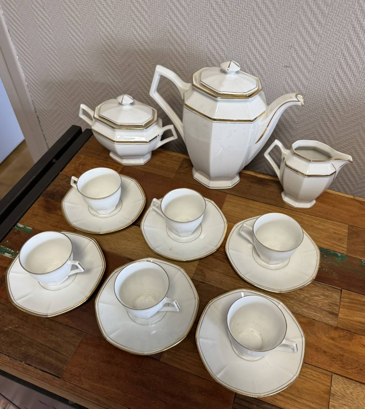 Lourioux-Foecy: 15-piece Art Deco style porcelain coffee service