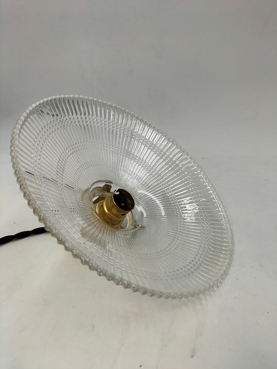 Suspension en verre holophane