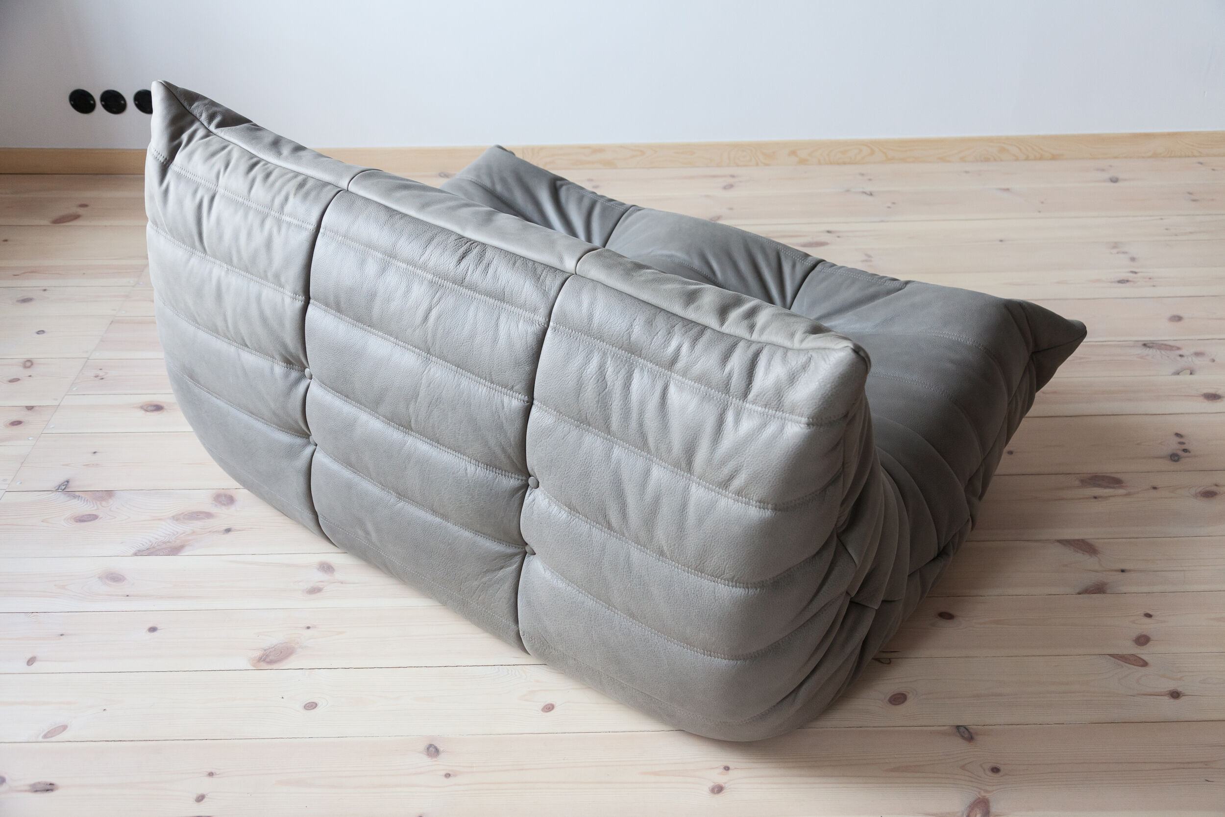 Togo sofa model designed by Michel Ducaroy 1973