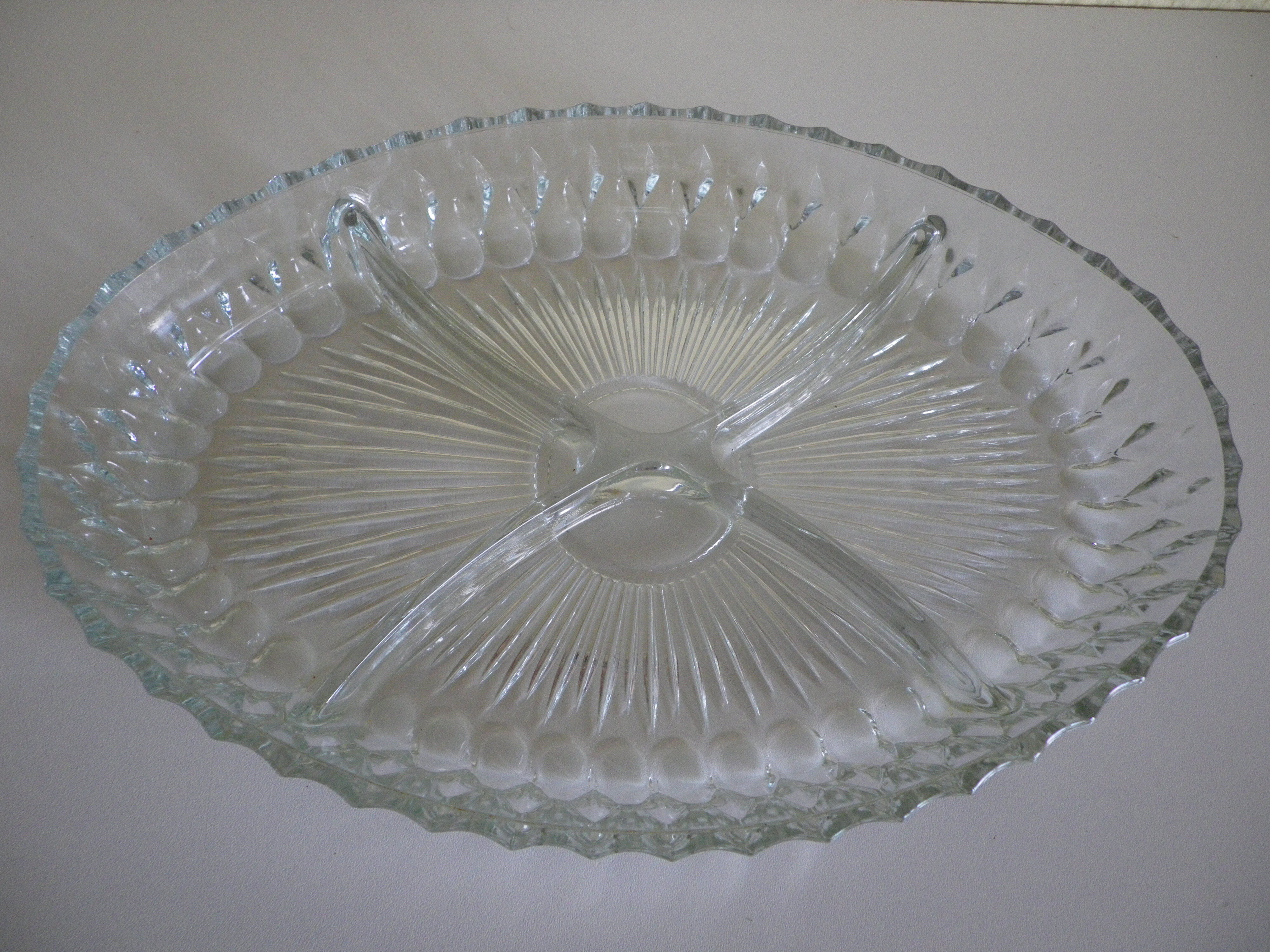 Vintage serving dish with aperitif, appetizers with its 2 serving accessories, original box