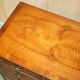 Georgian commode in yew wood with burr and burl grain, medium size.