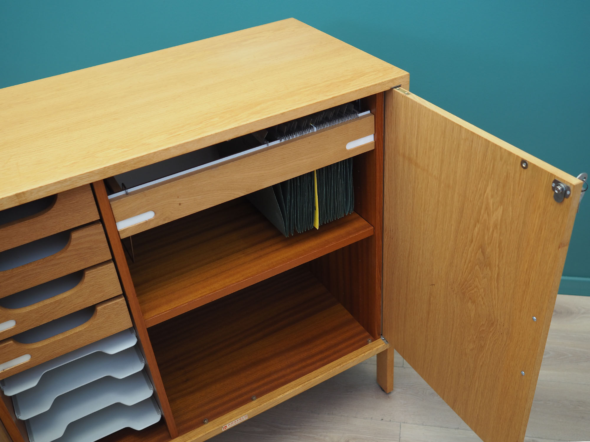 Oak cabinet, 1970s, Danish design, manufactured by BS Møbelfabrik