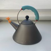 Service à thé Birdy 9093 par Michael Graves pour Alessi, Italie