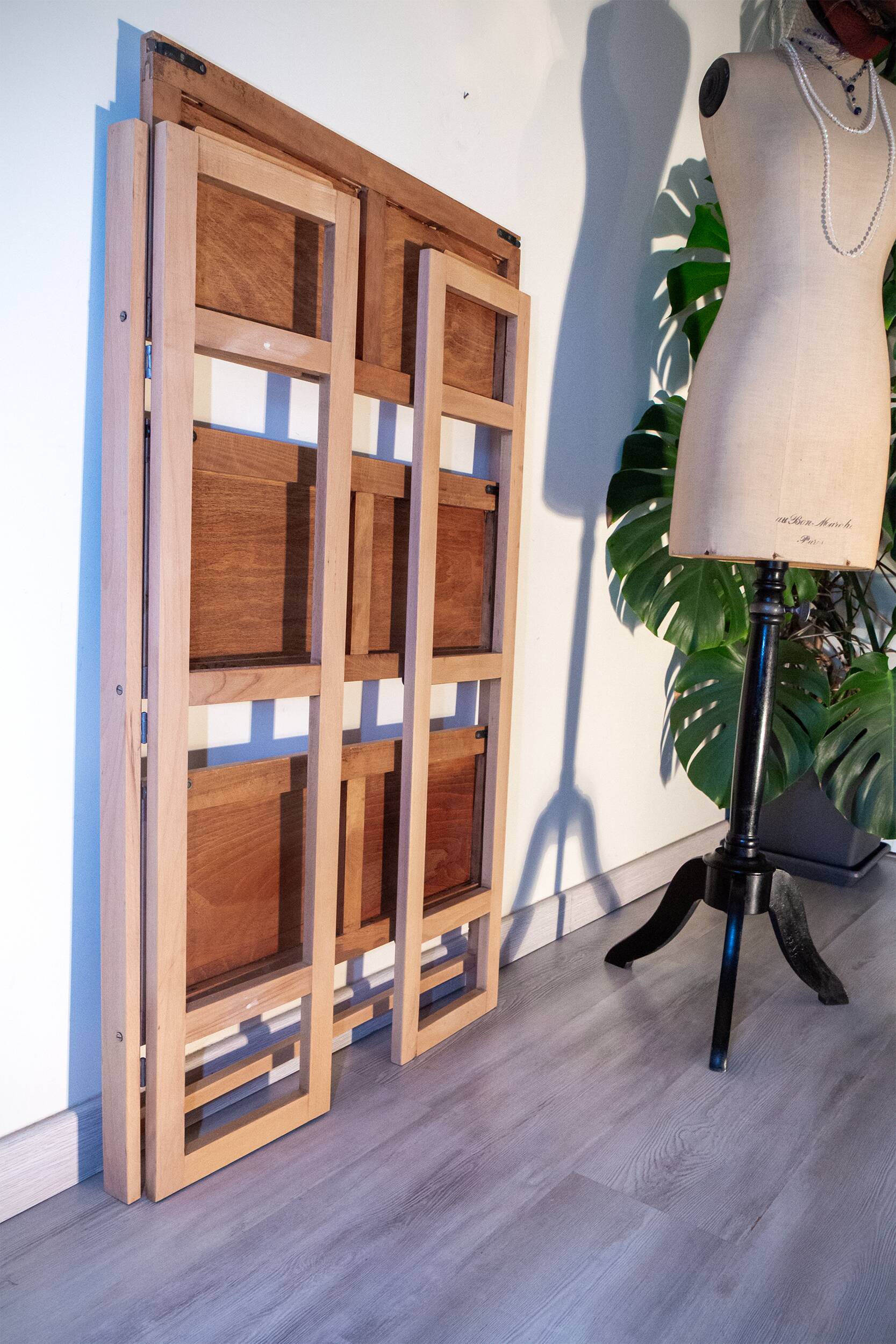 1960s folding bookseller's shelf