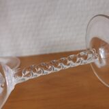 Series of twisted stemmed glasses in Arques crystal