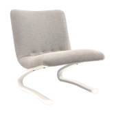 Fauteuil vintage avec base en bois gonflable blanc fait dans les années 70