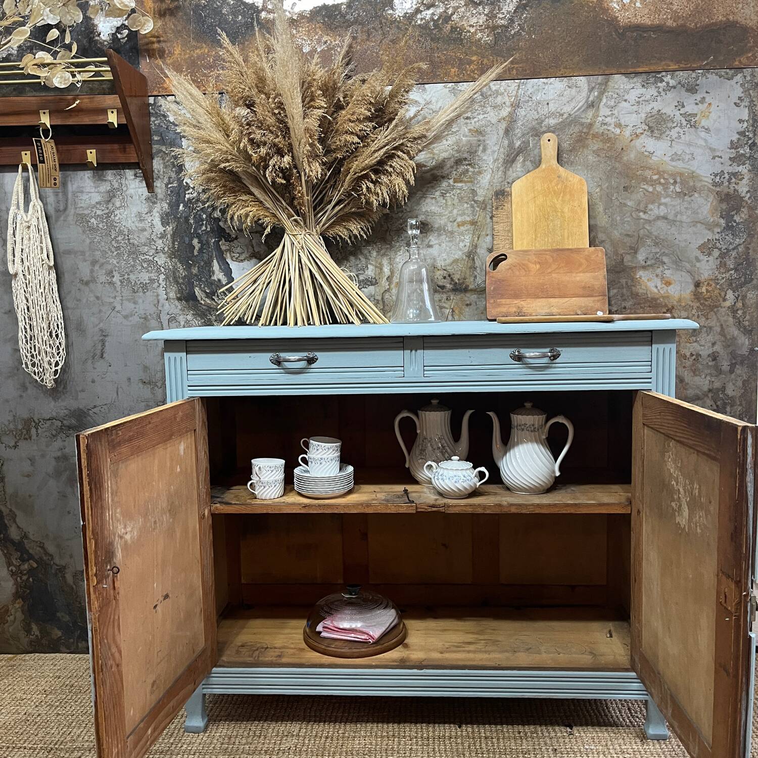 Waterfall blue Parisian sideboard