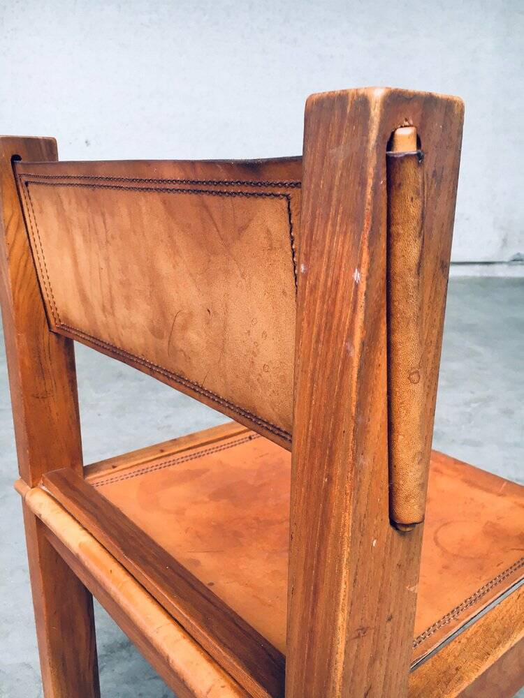 Elm and Cognac Leather Dining Room Chairs Set in the style of Pierre Chapo, Italy, 1960s, Set of 4