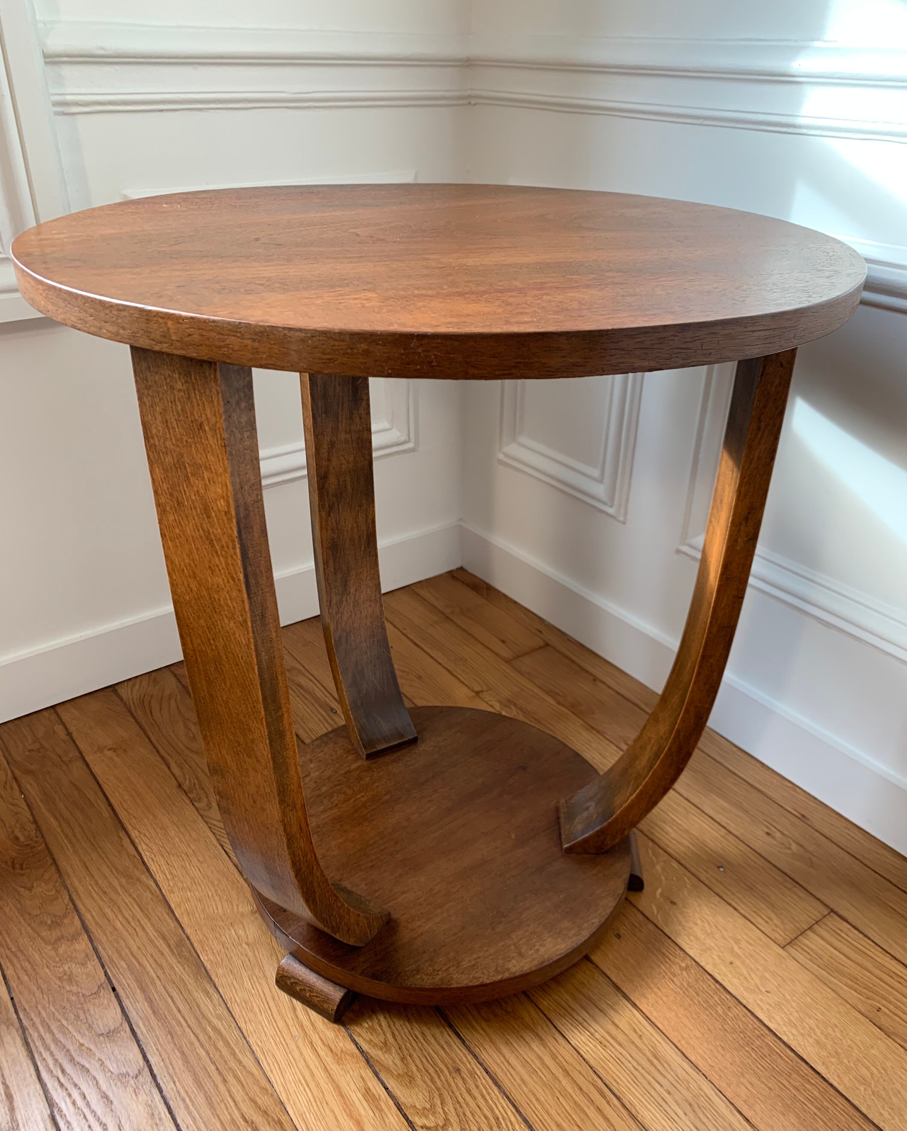 Pedestal table art deco