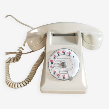 telephone from the 50s in beige bakelite