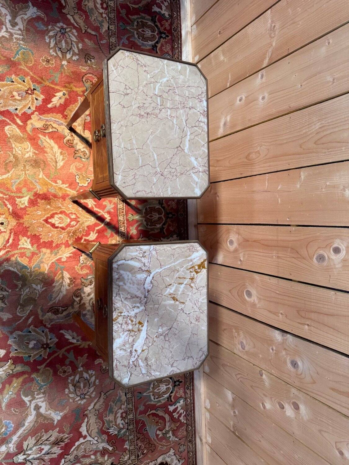 Paire de tables de chevet Style Louis XVI – Maison Gouffé – Marqueterie & Marbre