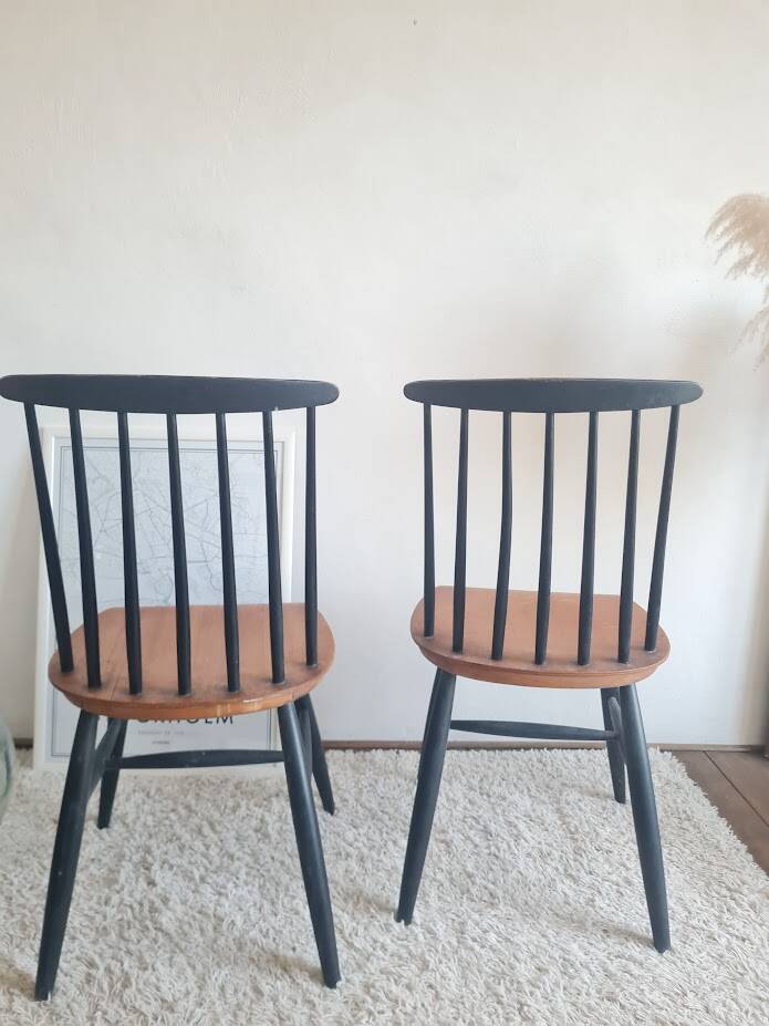 Pair of Scandinavian chairs model Fanett by Tapiovaara