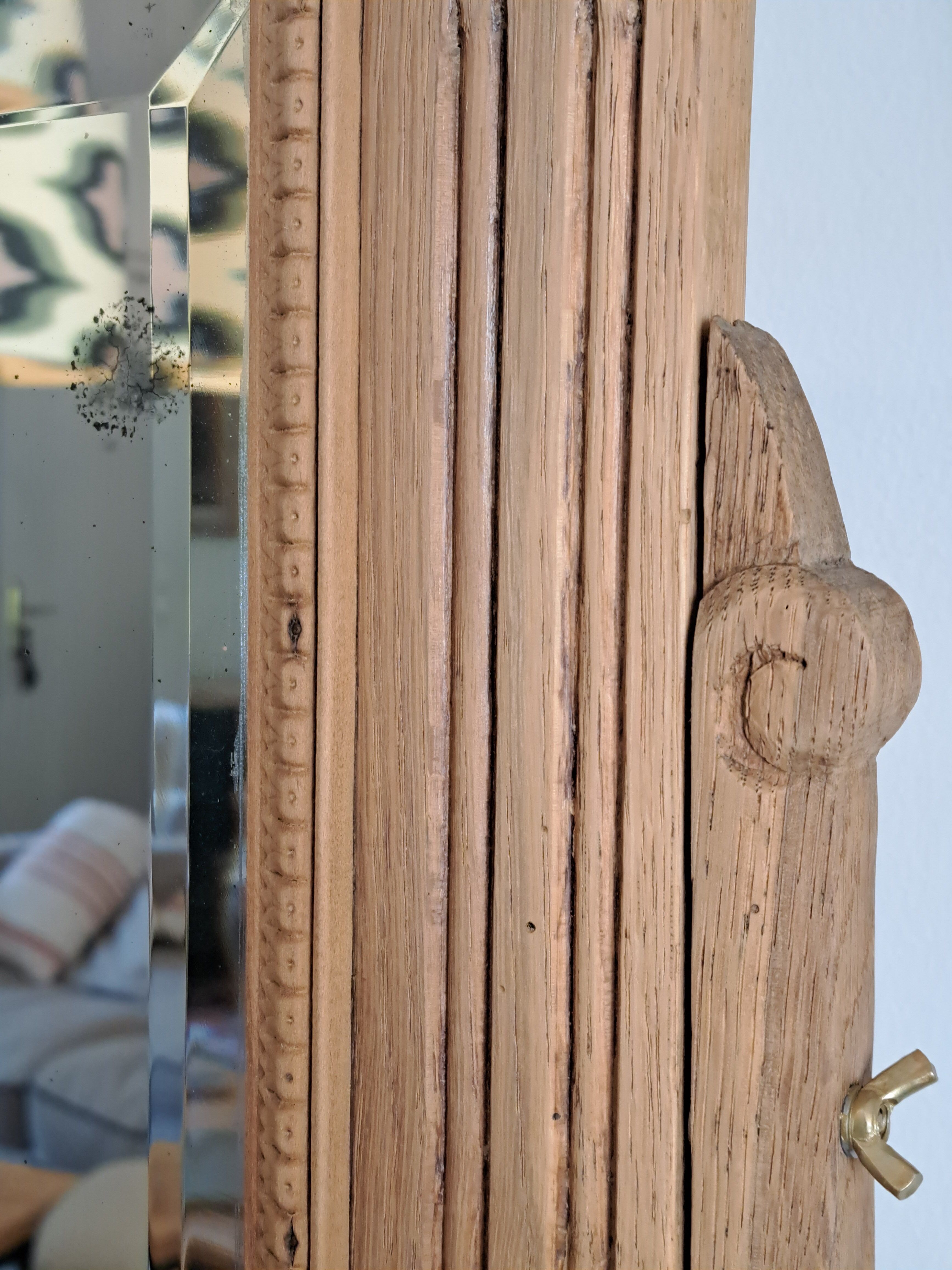 Bathroom cabinet with marble top in Henri II style