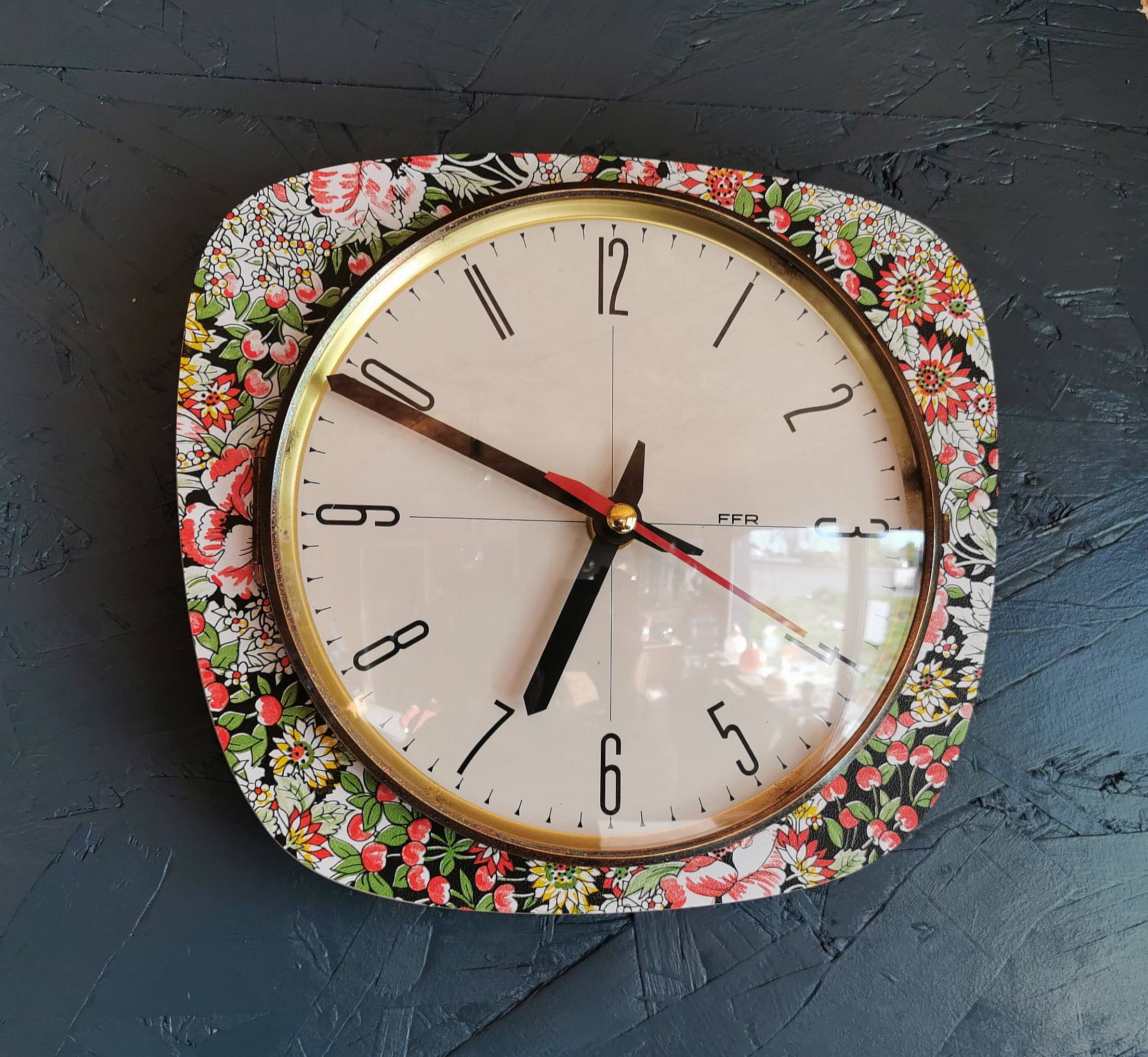 Vintage rectangular silent wall pendulum clock "FFR red flowers"