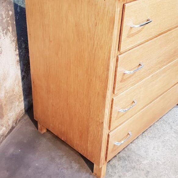 Commode vintage