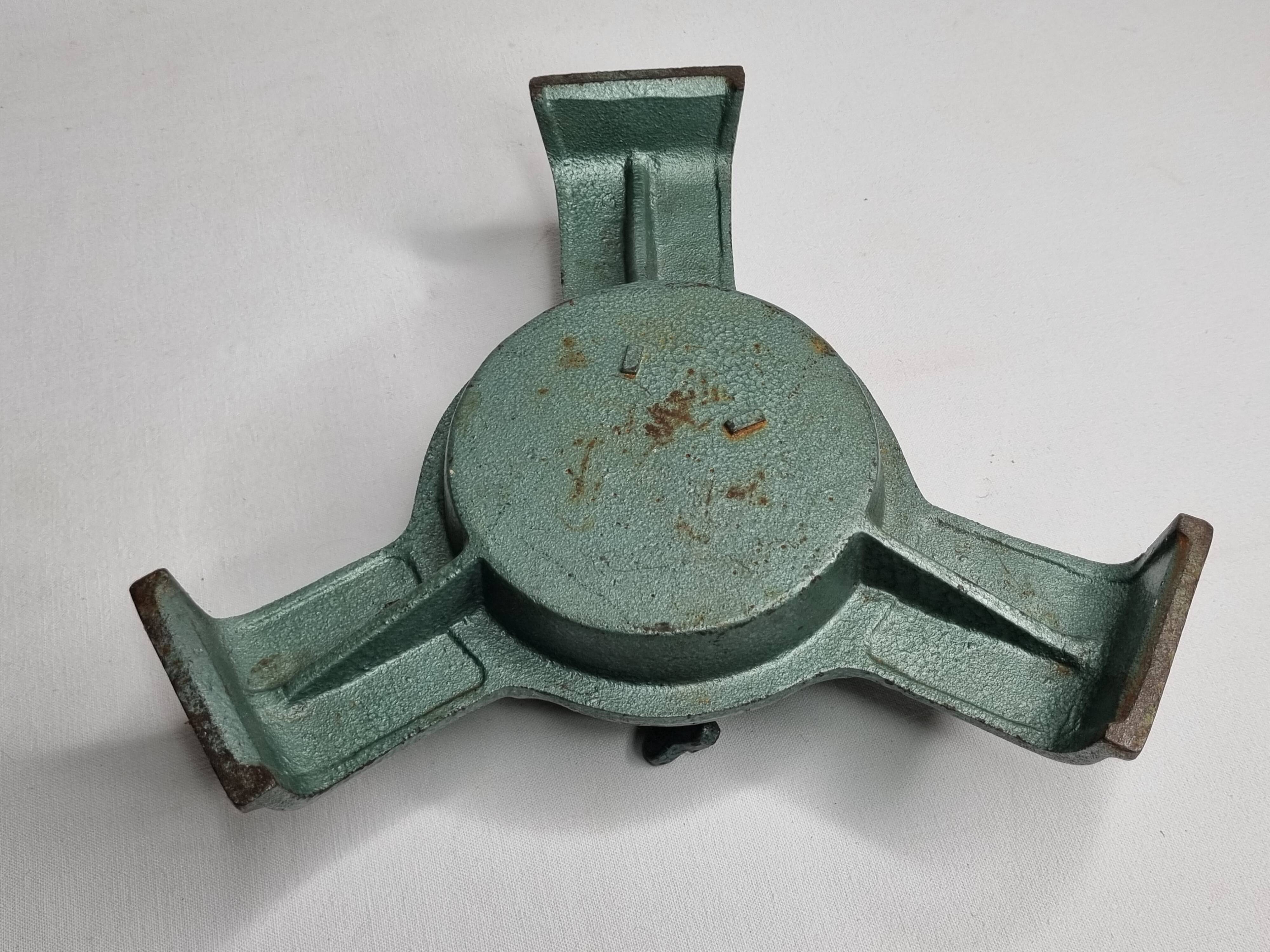 Old industrial style Christmas tree stand, enameled cast iron, 25 cm