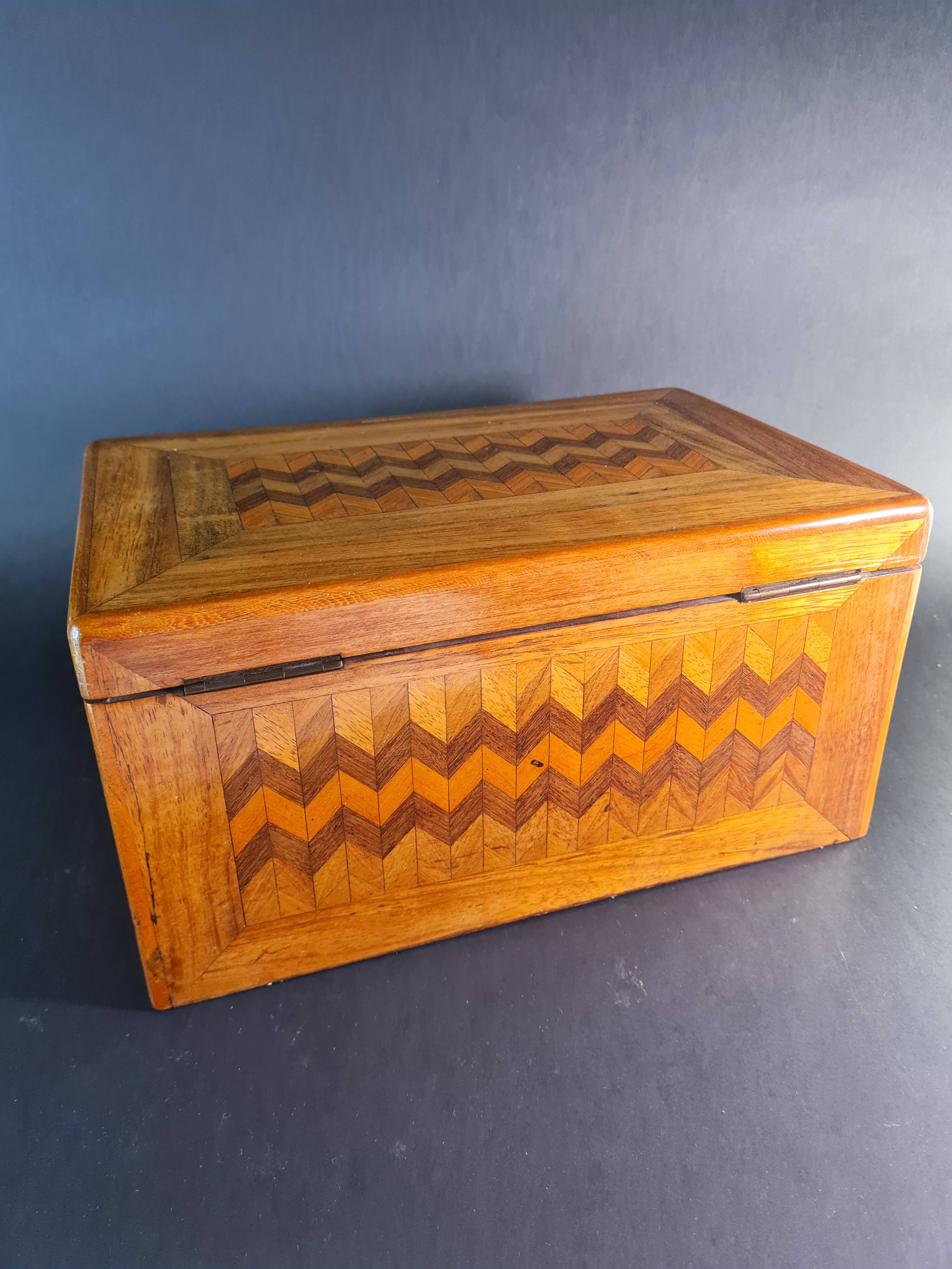 Marquetry Jewelry or Keepsake Box – Vintage Elegance in Pre-Cut Wood