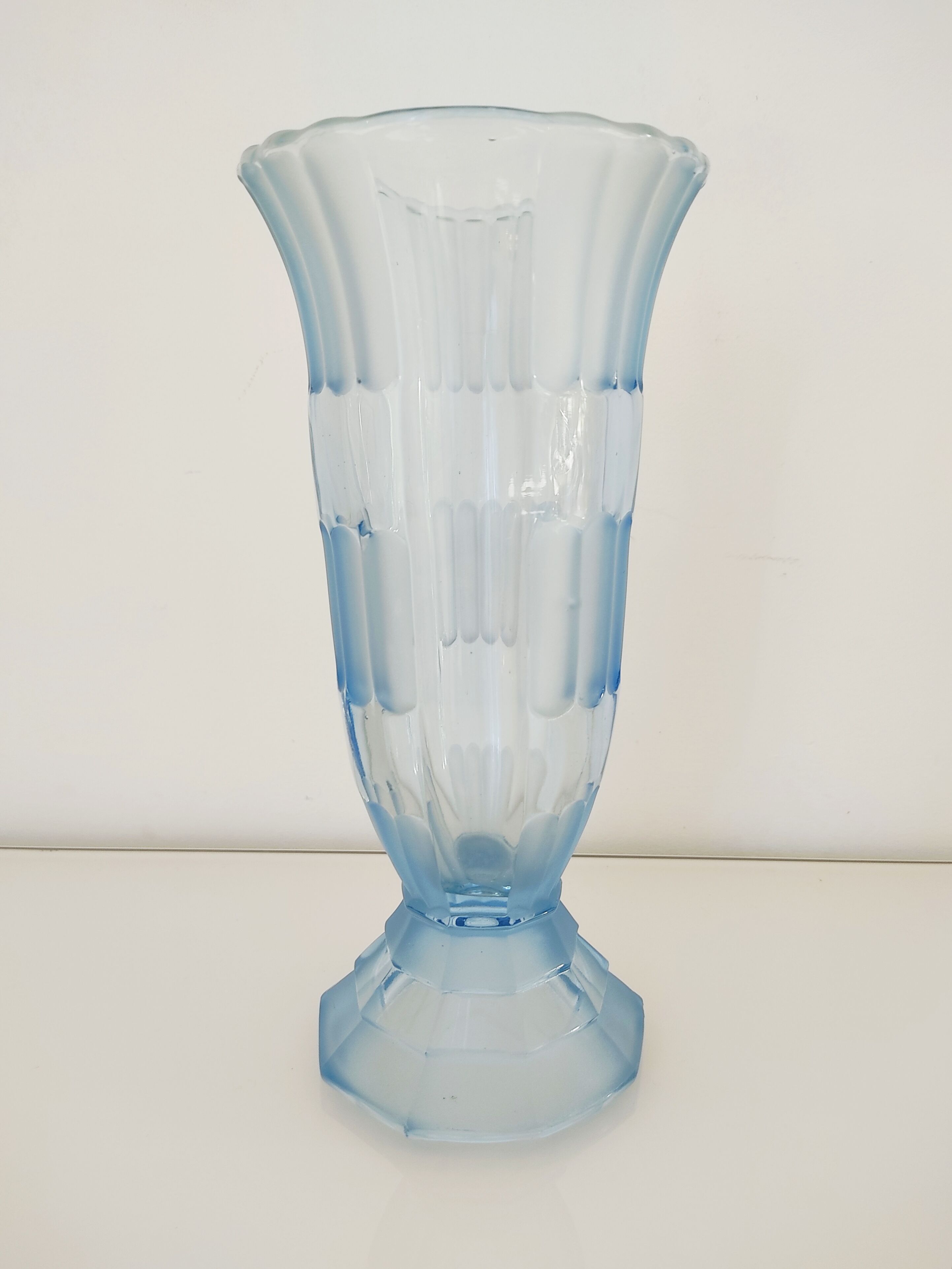 Art Deco vase blue glass