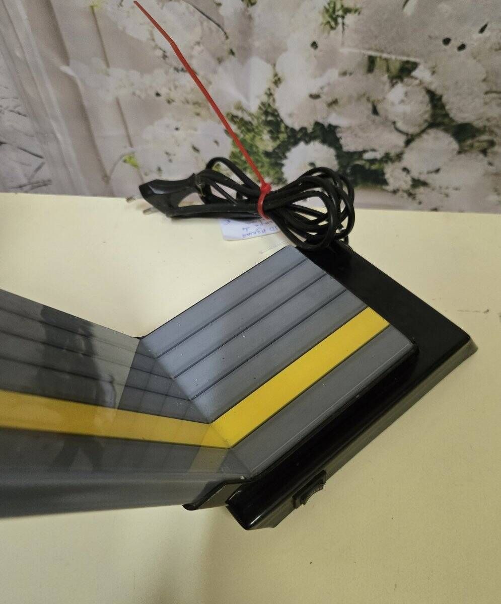 1980s design halogen desk lamp by JD Aznar