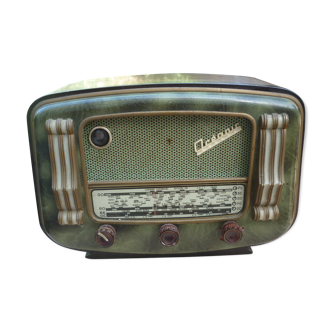 Oceanic vintage radio station