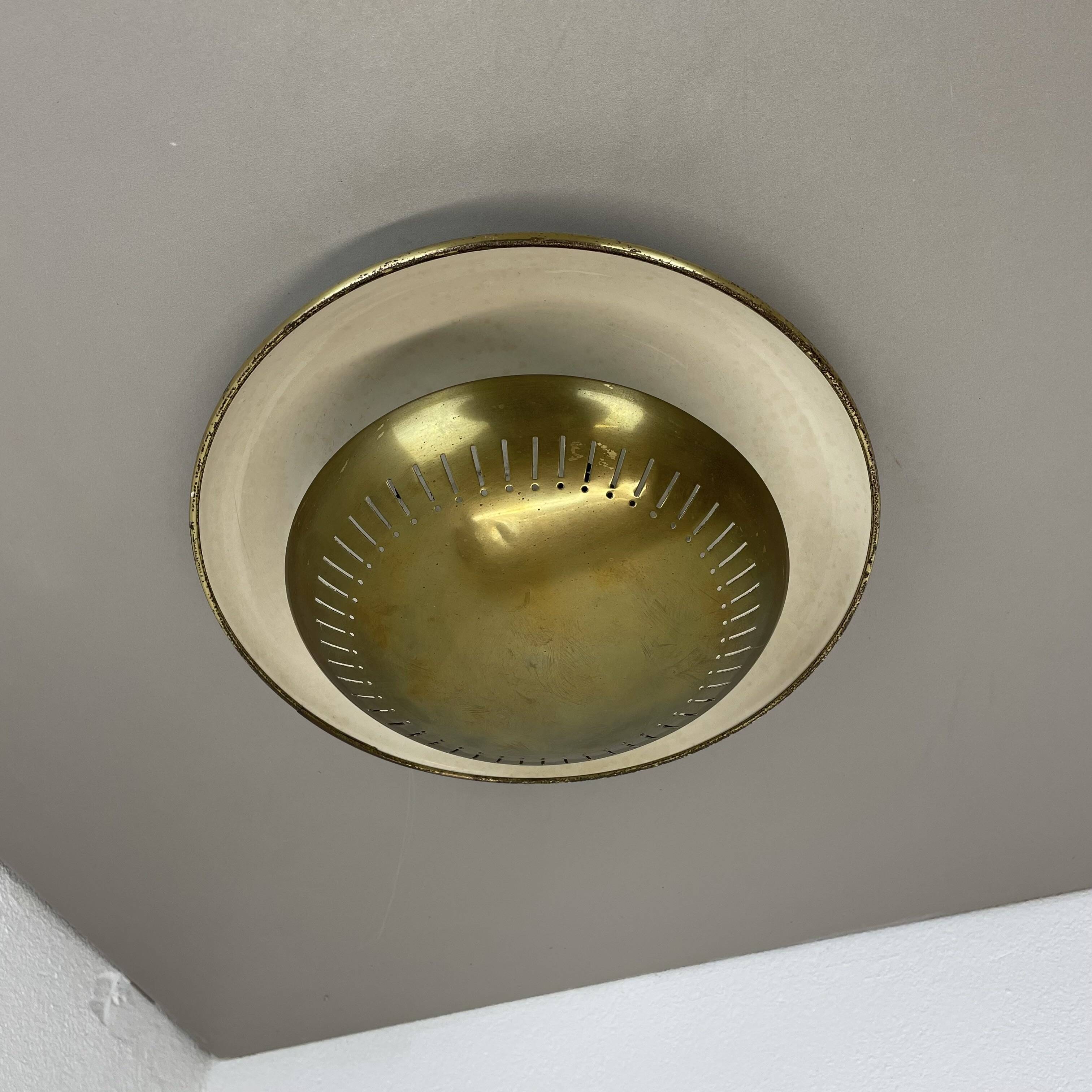 Unique Round Brass Wall Light in Gino Sarfatti Style, Italy 1950s