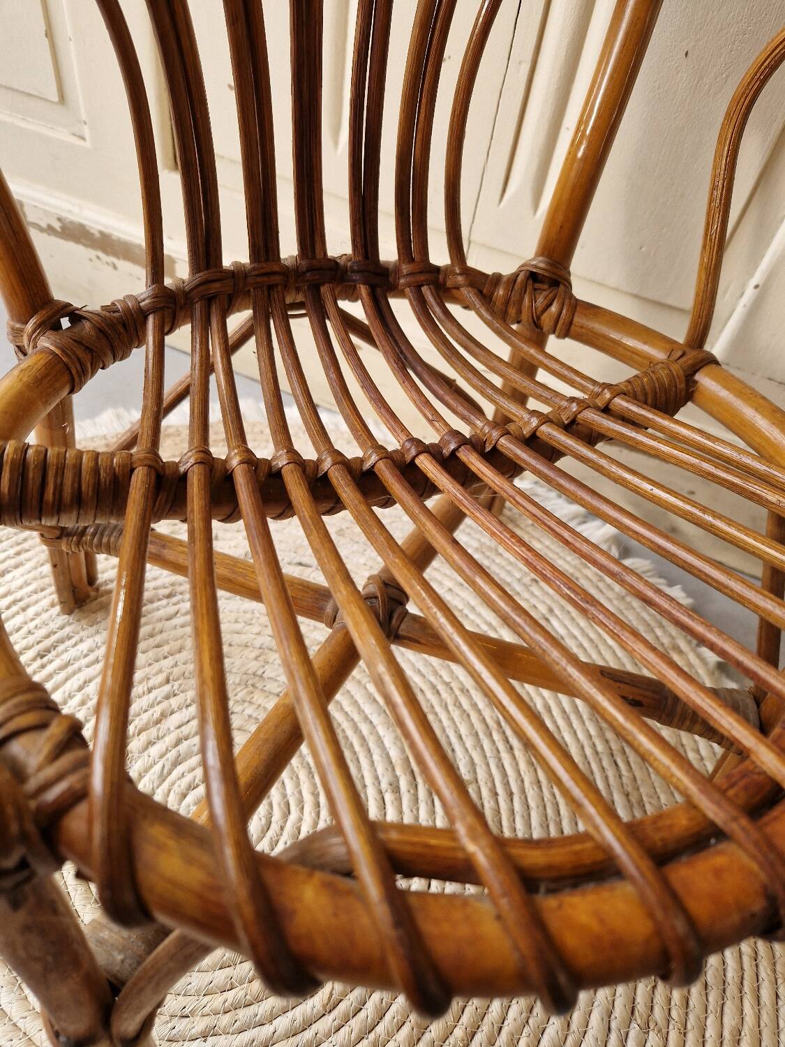 Ancien fauteuil en rotin enfant vintage