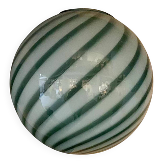 Suspension contemporaine sphère bleue et blanc laiteux en verre de Murano