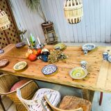 Farm table