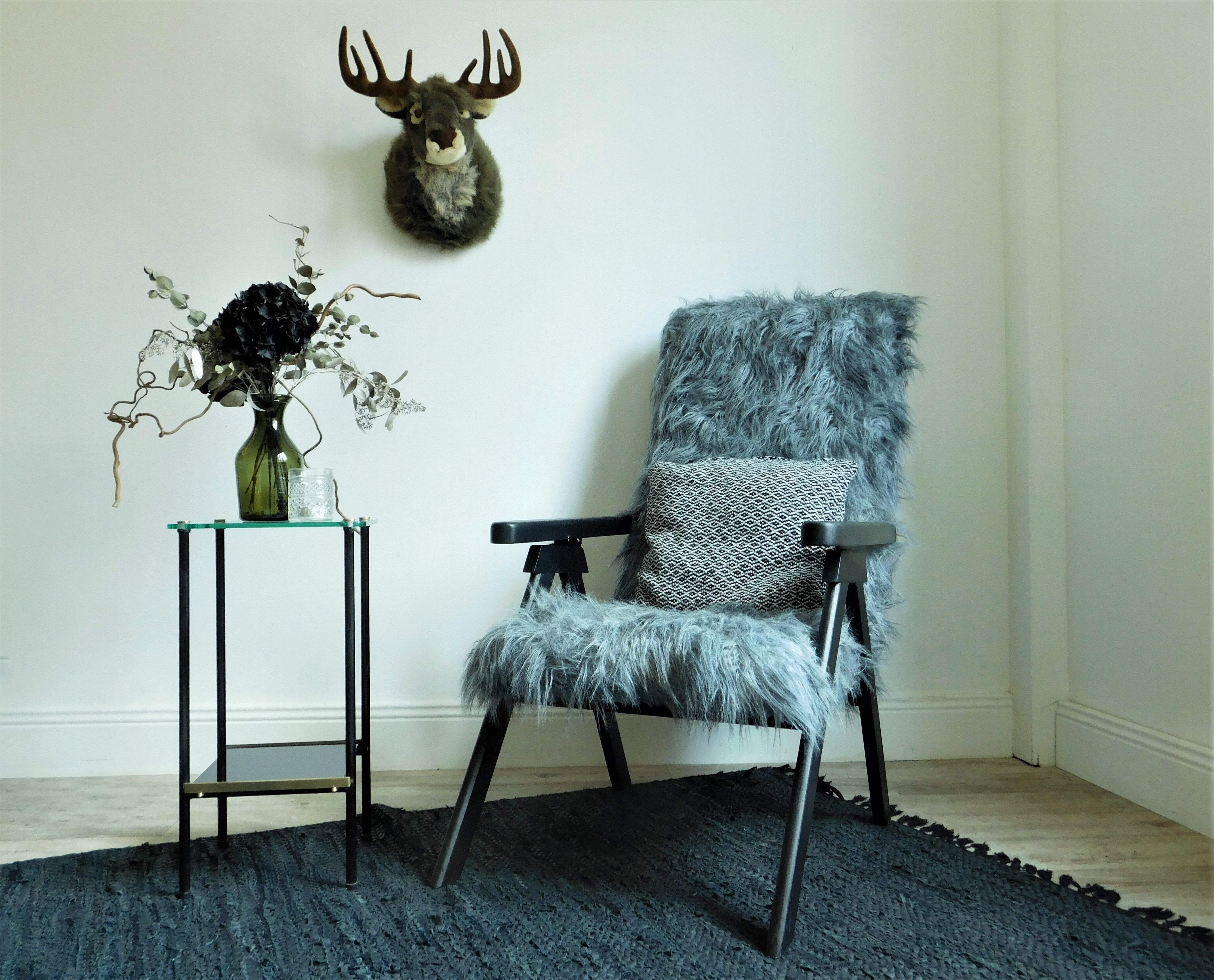 Fauteuil scandinave en fourrure